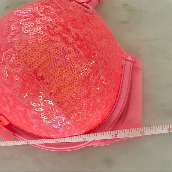 Victoria’s Secret Sequined Push-up Bra - Size 32C - Picture 4 of 9